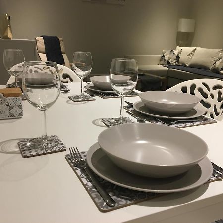 غيبرالتار Luxurious Central Apartment With Pool المظهر الخارجي الصورة