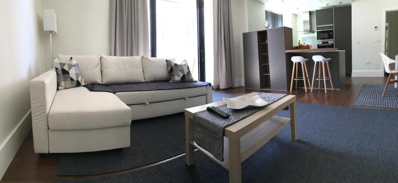 غيبرالتار Luxurious Central Apartment With Pool المظهر الخارجي الصورة
